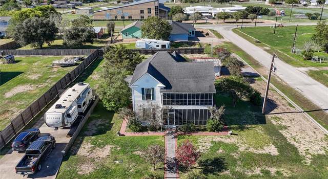 Photo of 838 Lewis St, Bay City, TX 77457