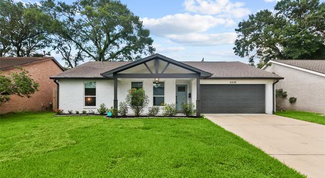 Photo of 5939 Bankside Dr, Houston, TX 77096