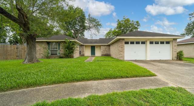 Photo of 2846 Mayflower Landing Ct, Webster, TX 77598