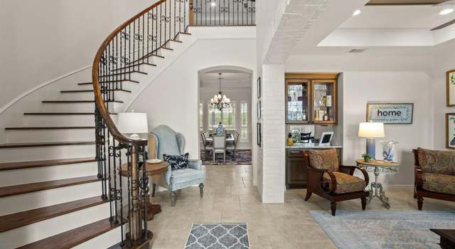 Photo of 322 Red Oak Dr, Dickinson, TX 77539