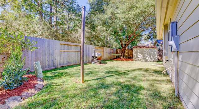 Photo of 143 N Whistlers Bend Cir, Conroe, TX 77384