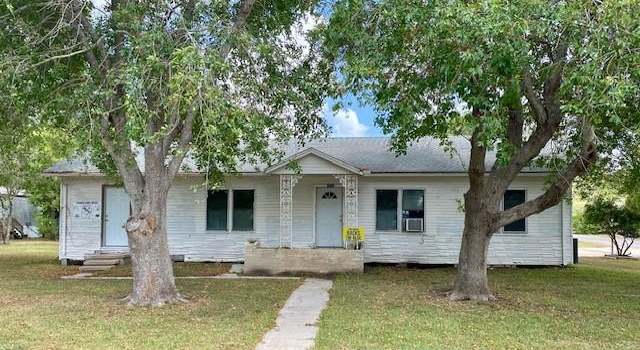 Photo of 702 W Cleveland Ave, Seadrift, TX 77983