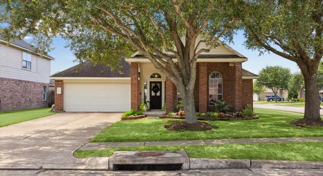 Photo of 1902 Orchard Frost Dr, Pearland, TX 77581