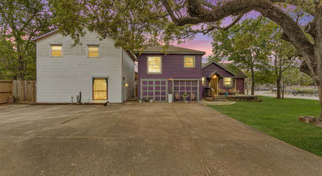 Photo of 205 S Hood St, Alvin, TX 77511