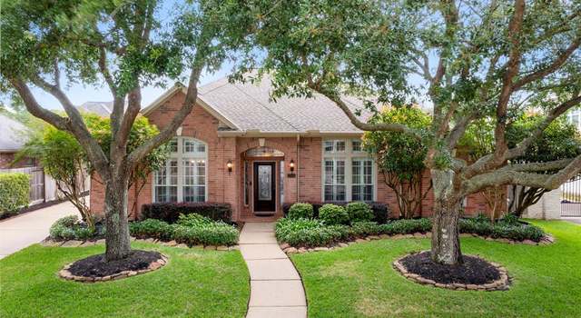 Photo of 17114 Parsley Hawthorne Ct, Houston, TX 77059