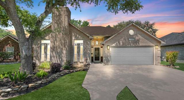 Photo of 2727 Breezy Pines Ln, Pearland, TX 77584