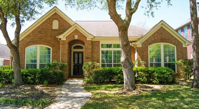 Photo of 3006 Autumn Hills Ct, Friendswood, TX 77546