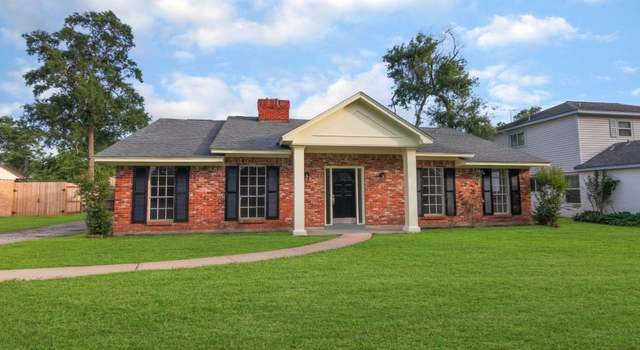 Photo of 122 Red Bud Ln, Baytown, TX 77520