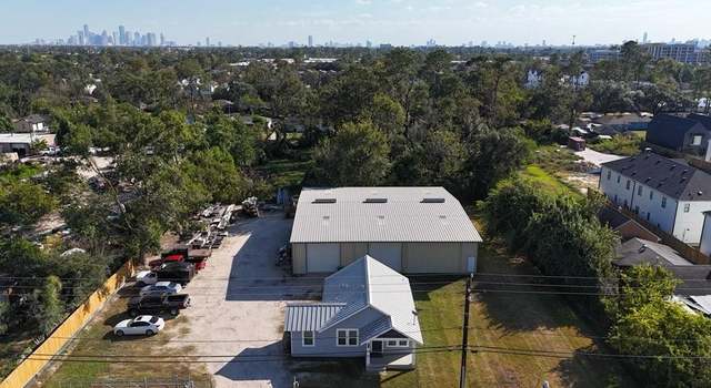 Photo of 327 Thornton Rd, Houston, TX 77018