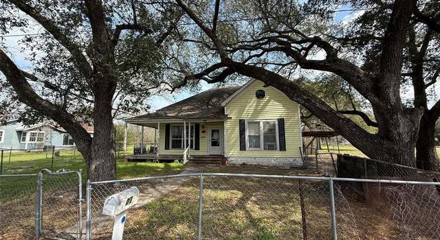 Photo of 403 Robertson St, Bryan, TX 77803