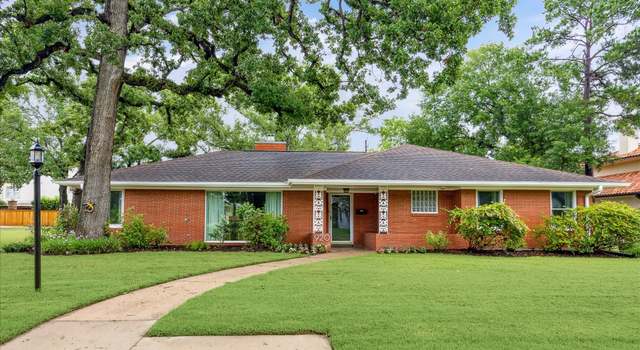 Photo of 920 Hickory Hollow St, Hunters Creek Village, TX 77024