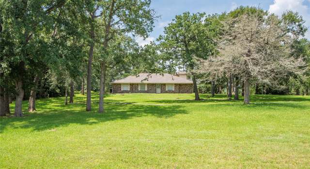 Photo of 5150 Sandy Creek Ln, Brenham, TX 77833