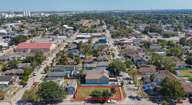 Photo of 908 N Cesar Chavez Blvd, Houston, TX 77011