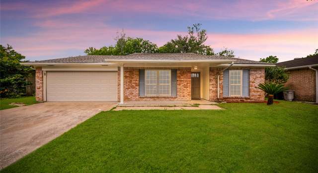 Photo of 10511 Spanish Grant Dr, Sugar Land, TX 77498