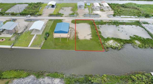 Photo of 1237 Mabry St, Gilchrist, TX 77617