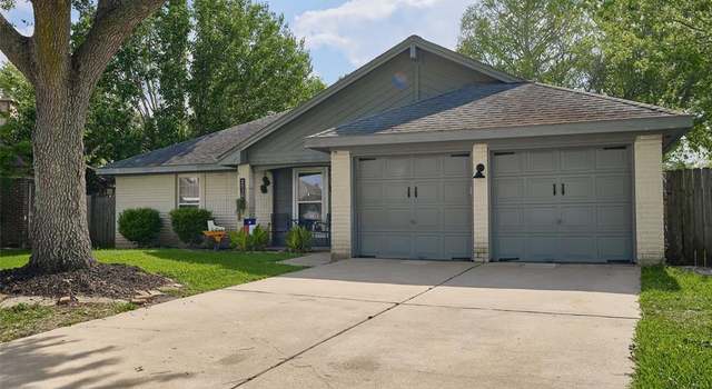 Photo of 2930 Bentley Ct, Pearland, TX 77584