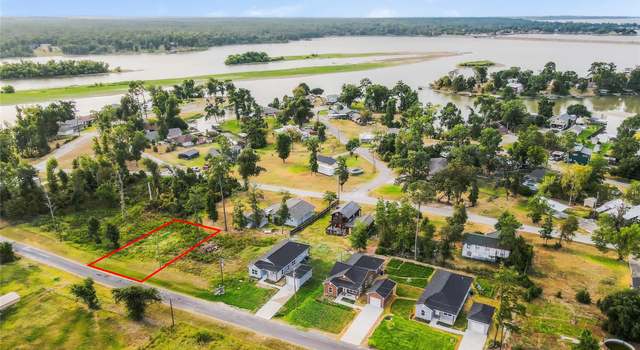 Photo of 250 Red Bud Ln, Onalaska, TX 77360