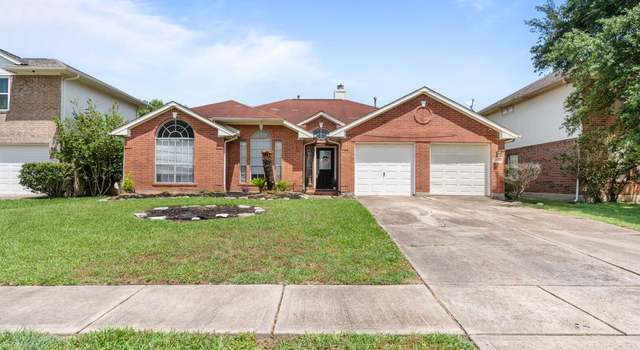 Photo of 1522 Hunter Green Ln, Fresno, TX 77545