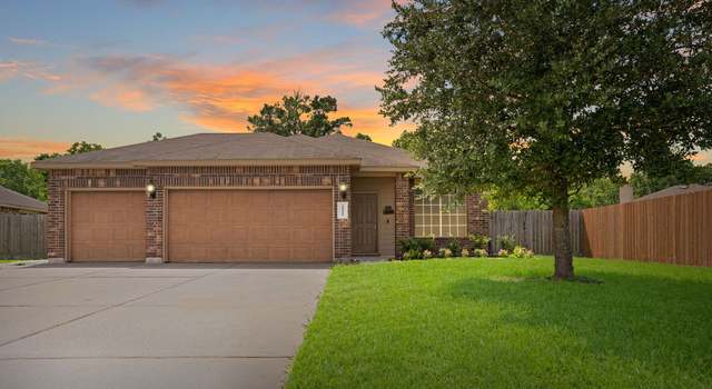Photo of 18819 Deer Trace Dr, Crosby, TX 77532