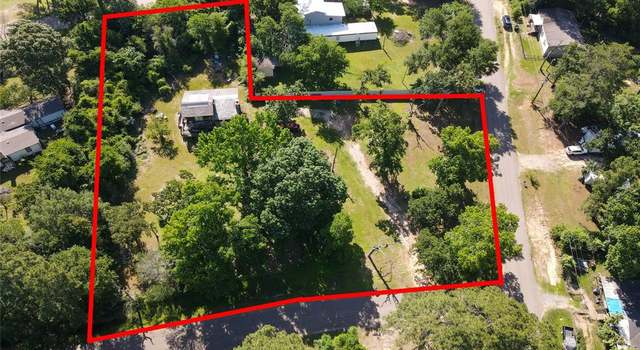 Photo of 30512 Lake Circle Ln, Magnolia, TX 77354