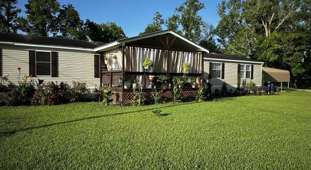 Photo of 1350 Martin L King St S, Liberty, TX 77575