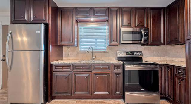 Photo of 371 County Road 5015, Cleveland, TX 77327