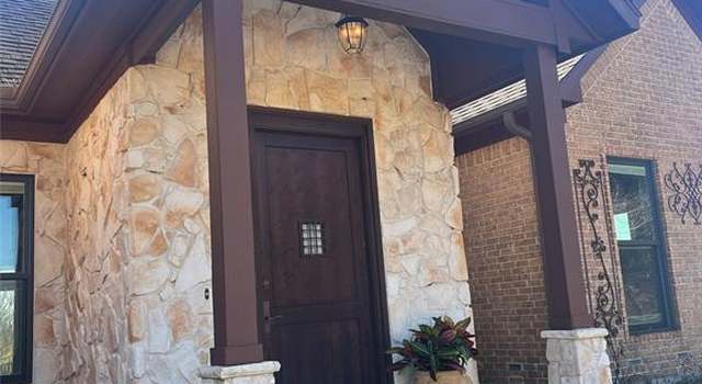 Photo of 100 Pecan Grove Rd, Sealy, TX 77474