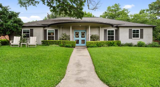 Photo of 10002 Briar Rose Dr, Houston, TX 77042