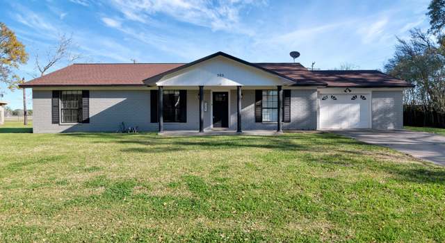 Photo of 505 Elm Dr, Ganado, TX 77962