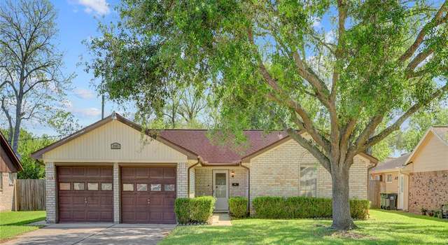 Photo of 2303 Halbert Dr, Pearland, TX 77581