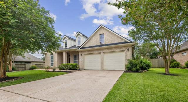 Photo of 1221 Torchwood Dr, Friendswood, TX 77546