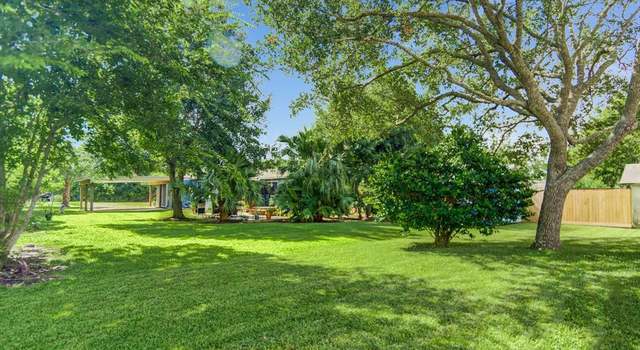 Photo of 130 10th St, San Leon, TX 77539