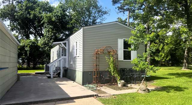 Photo of 211 Avenue C, Highlands, TX 77562