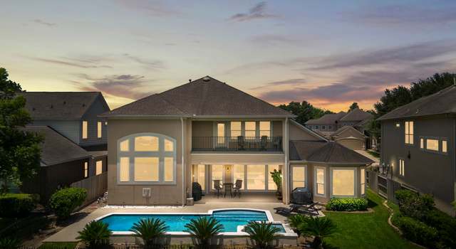 Photo of 5115 Pineridge Dr, Sugar Land, TX 77479