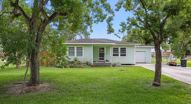 Photo of 14301 4th St, Santa Fe, TX 77517