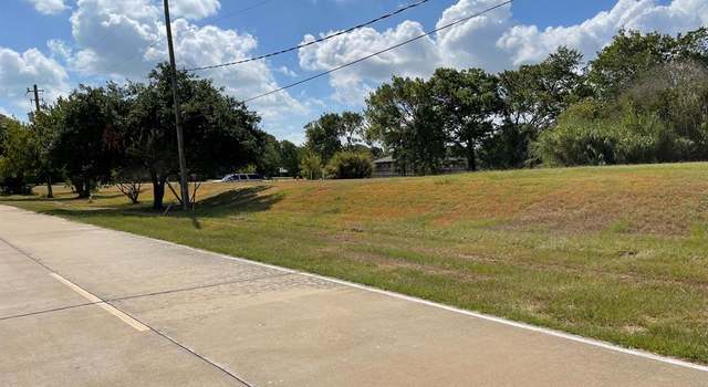 Photo of 214 W 4th St, Kemah, TX 77565