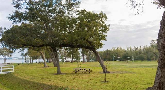 Photo of 2117 E Winn St, Kemah, TX 77565