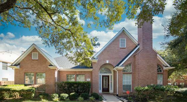 Photo of 4102 Magnolia Ln, Sugar Land, TX 77478