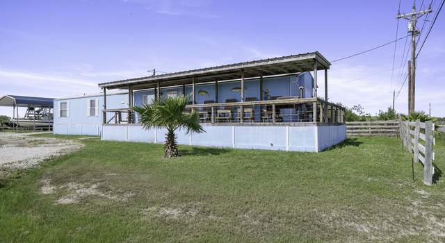Photo of 309 S 10th St, Port O Connor, TX 77982