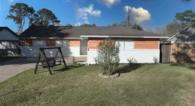 Photo of 404 Ella Ct, Friendswood, TX 77546
