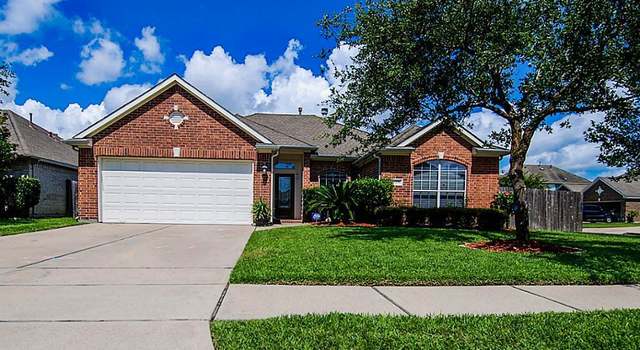 Photo of 2205 Crystal Reef Ln, Pearland, TX 77584