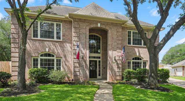 Photo of 1602 Crescent Point Dr, Katy, TX 77494