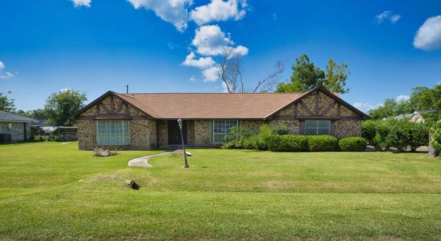 Photo of 31 Ivy Ct, Freeport, TX 77541