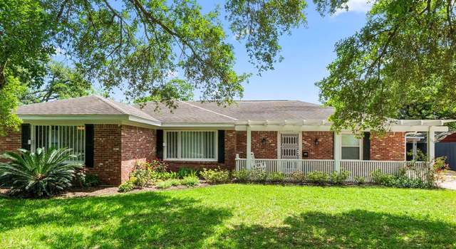 Photo of 206 Village Dr, Sugar Land, TX 77498