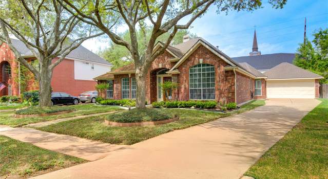 Photo of 17402 Lantana Dr, Sugar Land, TX 77479