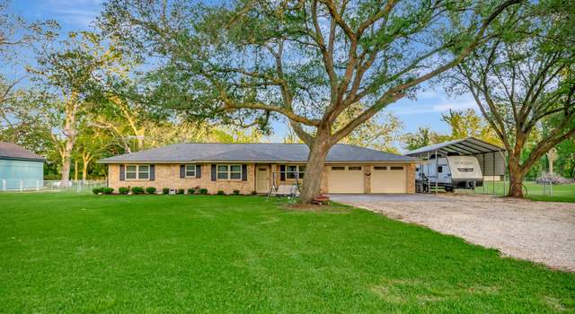 Photo of 1703 Half Moon Dr, Wharton, TX 77488