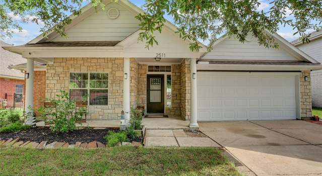 Photo of 2511 Fair Oak St, Pearland, TX 77584