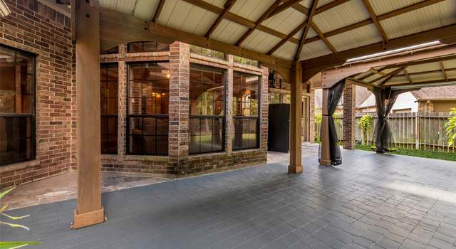 Photo of 28 Stanford Ct, Montgomery, TX 77356