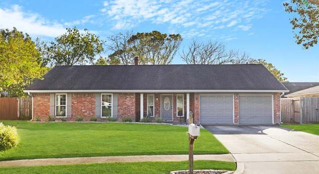 Photo of 1924 Crooked Creek Ln, Pearland, TX 77581