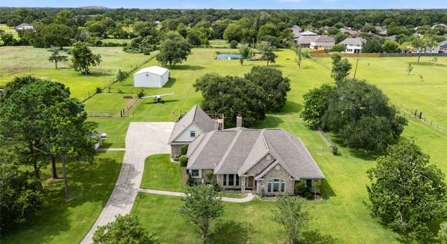 Photo of 9204 Delesandri Dr, Hitchcock, TX 77563